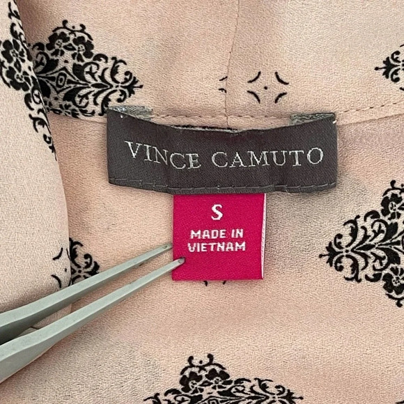 Vince Camuto Tie Neck Top Size Small - Picture 3 of 9